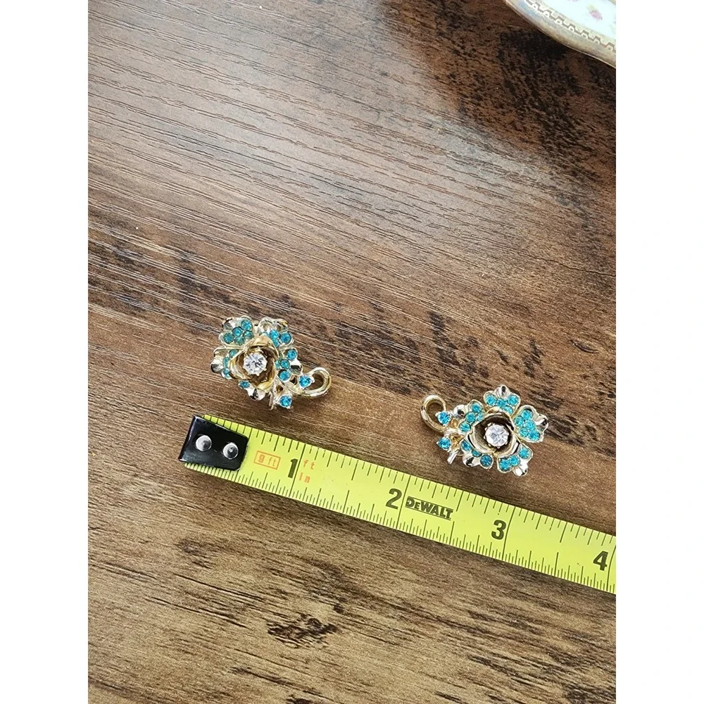 Vintage Coro Gold Tone Turquoise Blue Rhinestone Floral Clip On Earrings
